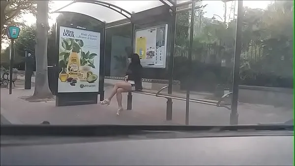 XXX bitch at a bus stop méga films