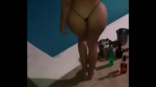 XXX Big Ass Dominican Dancing Very Sexy In The Pool, In Colaless Filem mega