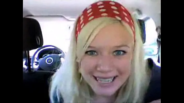 XXX Fingerfun in her Car megafilmer