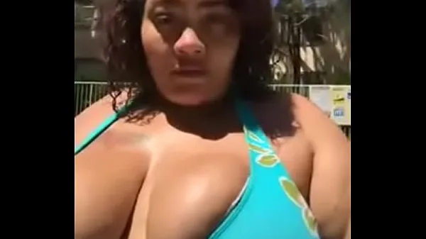 XXX Busty BBW Teasing In Pool With Bikini On मेगा मूवीज़