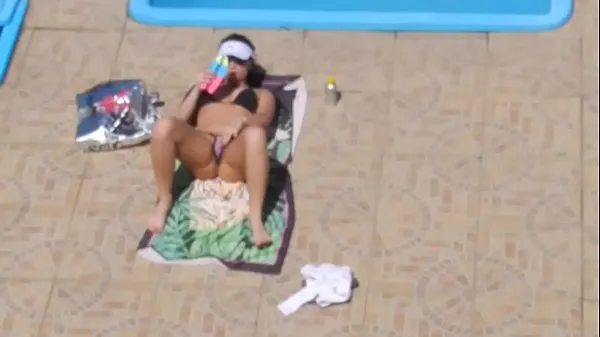 XXX LATINA VOYEUR SAFADINHA CASADA NA PISCINA mega filmy