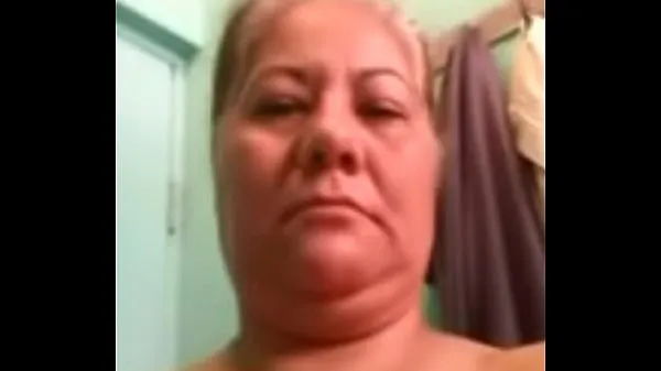 XXX Abuela se graba en el baño megapelículas