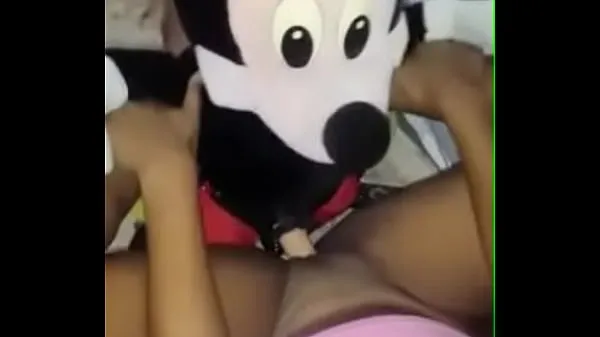 XXX He records himself masturbating with Mickey dildo百万电影