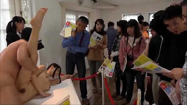 XXX Follando a los japoneses en la exposición de arte megapelículas