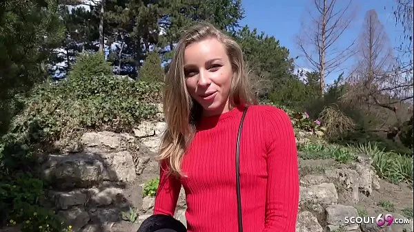 XXX SCOUT ALLEMANDE - Emily, une étudiante mince baisée au casting méga films