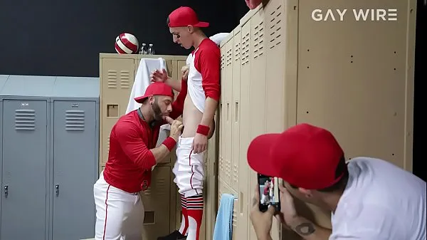 XXX GAYWIRE - Il giovane giocatore di baseball ottiene un po 'di amore anale duro dall'allenatoremega film