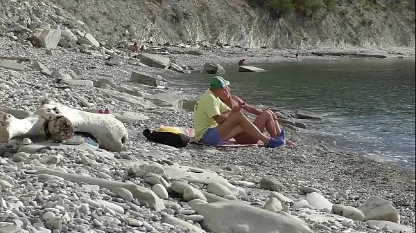 XXX Voyage - le blogueur a rencontré un nudiste. Pipe publique sur la plage en Bulgarie. Jeux de rôlesCouples méga films