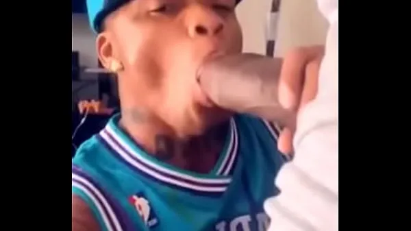 XXX Dominican giving a huge black cock oral मेगा मूवीज़