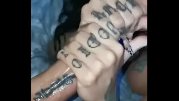 XXX A boneca Zelenia britânica Tatted Up Dá Um BJ Incrível megafilmes