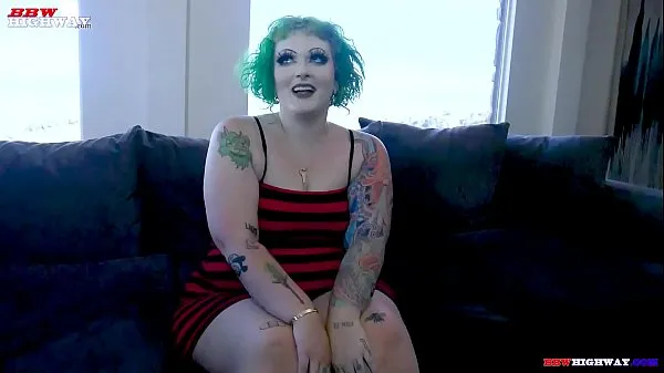 XXX garota emo bbw com bunda enorme pega o pau enorme de Jovan Jordans megafilmes