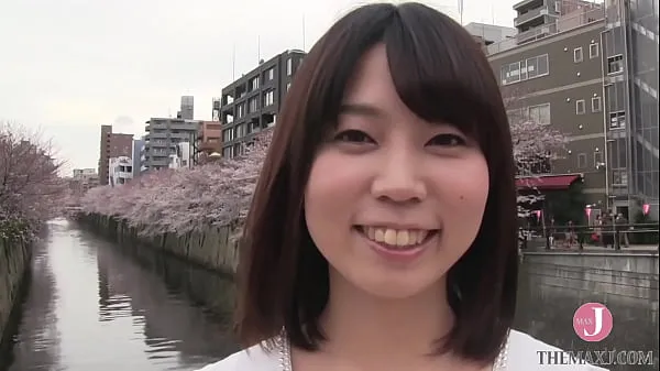 XXX Smiley Japanerin in weißer Unterwäsche genießt es, ihre Muschi gefingert und geleckt zu bekommen Megafilme