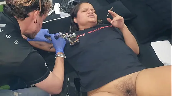XXX My wife offers to Tattoo Pervert her pussy in exchange for the tattoo. German Tattoo Artist - Gatopg2019 mega Movies