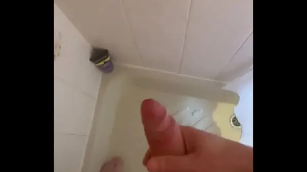 XXX Playing with my cock in the shower百万电影