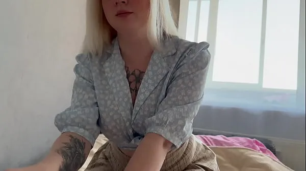 XXX blowjob from a cute girl megafilmek