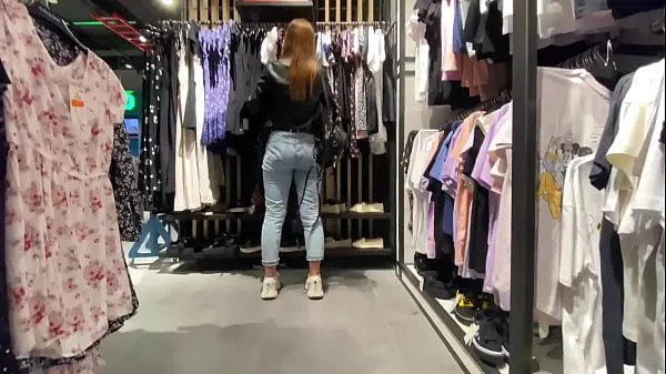 XXX The Girl Worked Out The Purchase Right In The Locker Room Of The Shopping Center 메가 영화