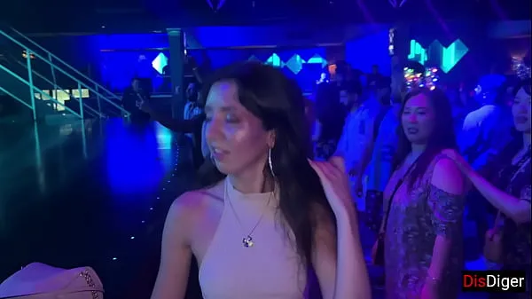 XXX Horny girl agreed to sex in a nightclub in the toilet मेगा मूवीज़