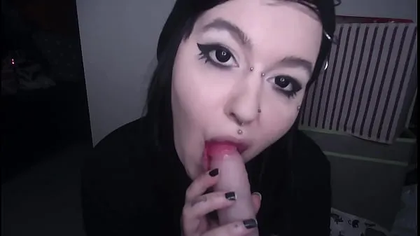 XXX Emo whore making a blowjob phim lớn