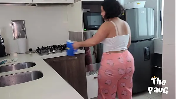 XXX Fucking with my roommate in the kitchen मेगा मूवीज़