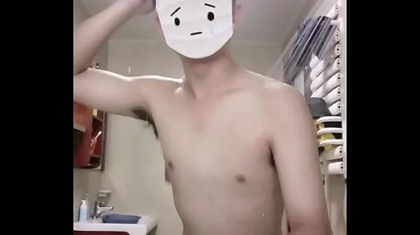 XXX Freshman boy taking a bath 2 phim lớn